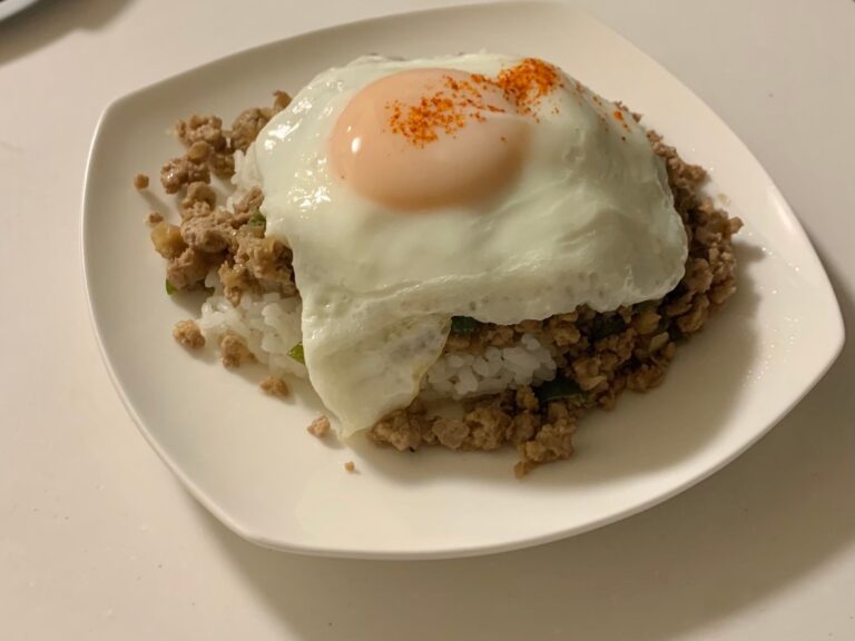 切って炒めるだけ！【ズボラ】が作るガパオ風ライス