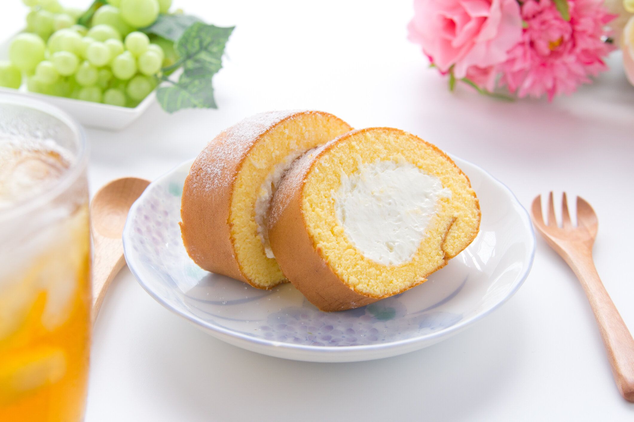 クリームいっぱいのケーキ ロール