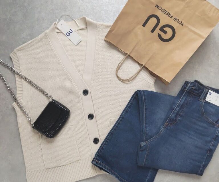 【GU】まさか「履くだけで脚が伸びる」!?大人気話題の神デニム