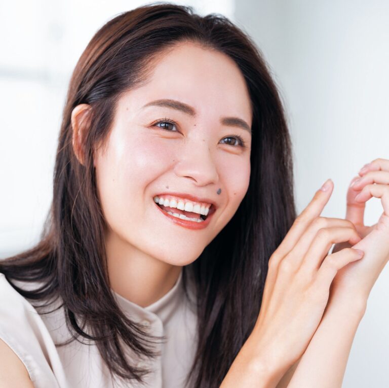 マスクしていると”おでこ”がやたら目立っちゃう！メイクで解決できます！