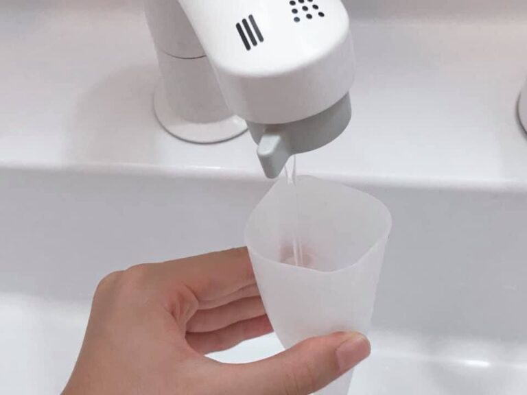 厚さ1.2cmだけど自立もする！無印良品の「携帯用シリコーンコップ」が優秀すぎて毎日の持ち歩き必至