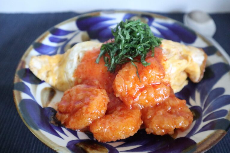 【セブン金のシリーズ】おひとりさまランチに400円で口福時間！海老がゴロゴロでリッチすぎる激うま中華おかず