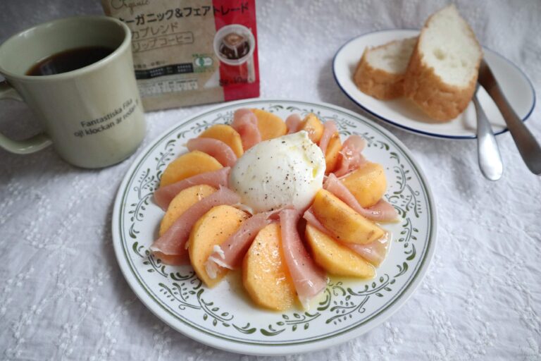 旬の果物をサラダで食べる！秋を感じる【カプレーゼ】で朝ごはん