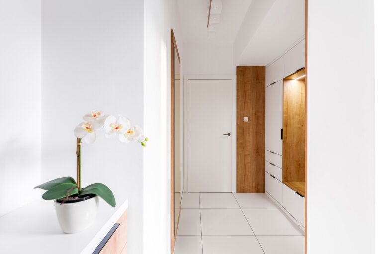 玄関を整えよう！片づけ上手さんがおこなっている玄関をきれいに保つための方法4選をご紹介！