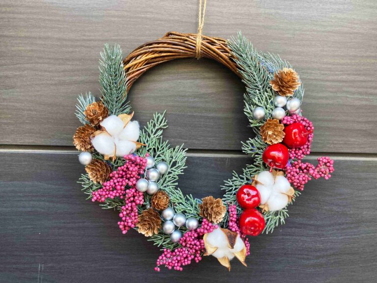 【ダイソー】880円で完成！手作りリースで彩るクリスマス！