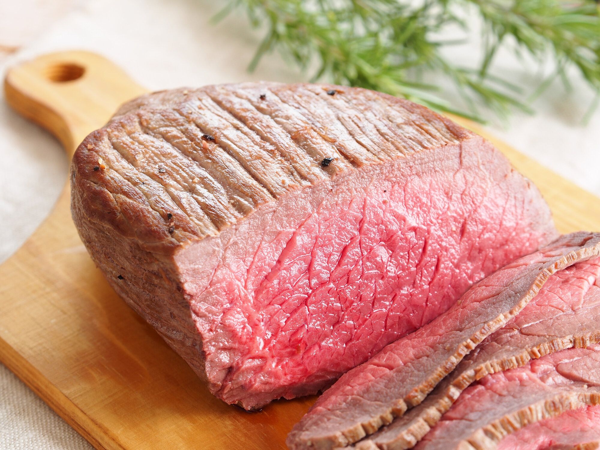 ローストビーフ、木製ボード