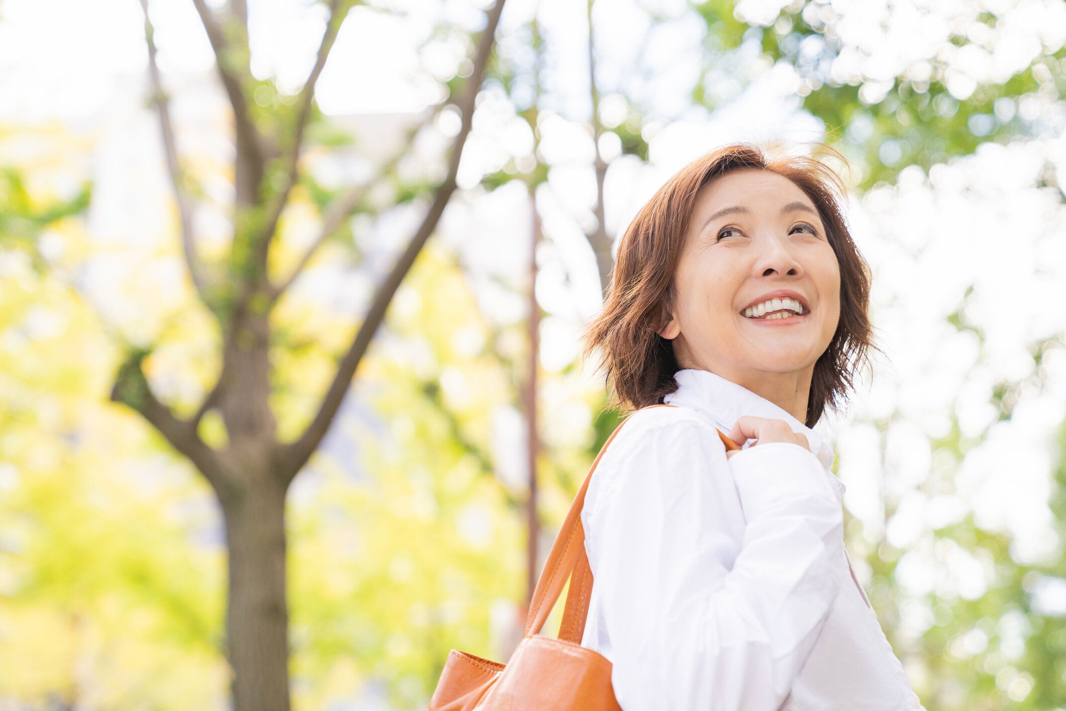 年上の女性, 笑顔