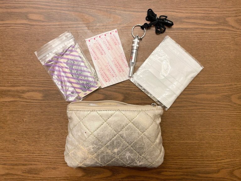 持っててよかった防災ポーチ！意外なところで役に立つ！