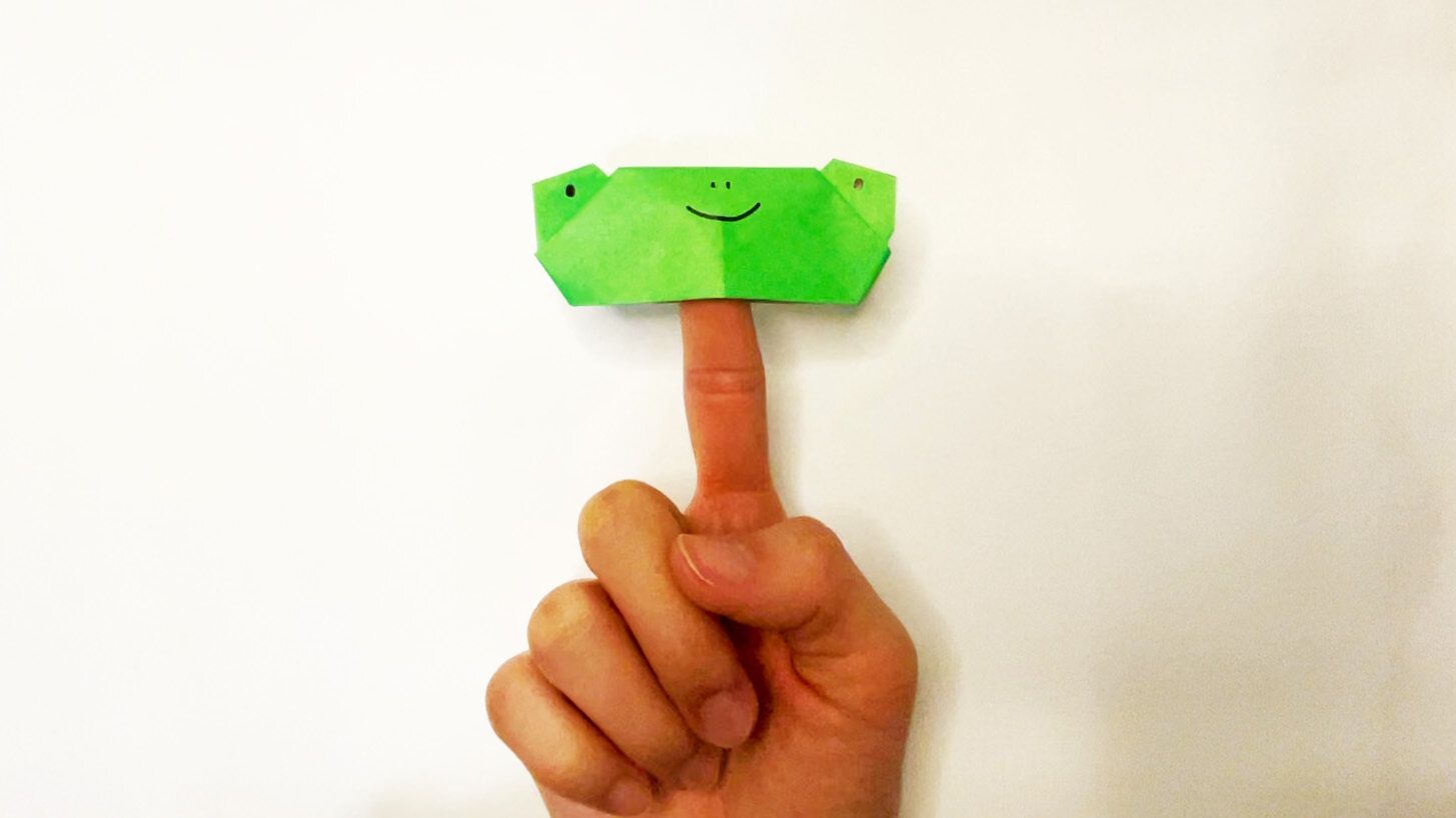 簡単なカエルの折り紙