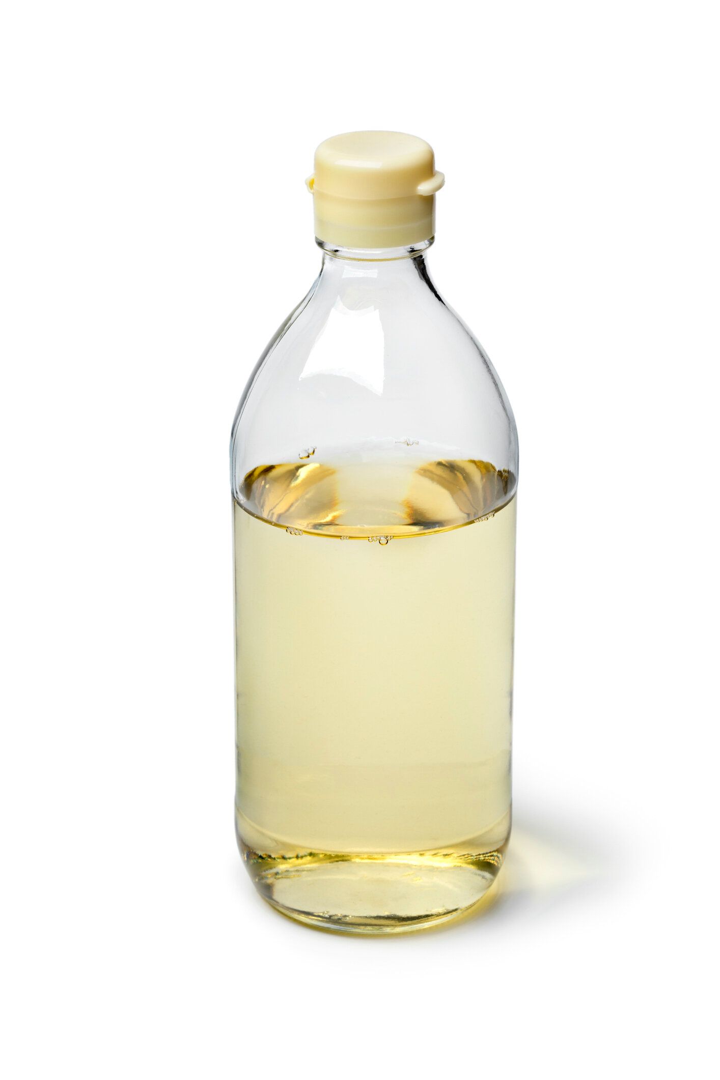 日本の伝統的な米酢のボトル