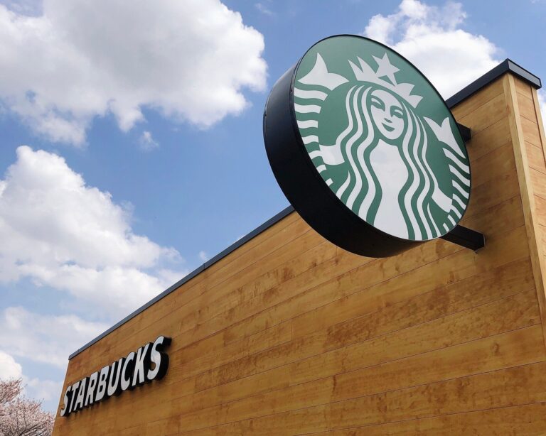 【スタバ】コーヒーと一緒に食べたい！マニアが選ぶご飯系フード3選