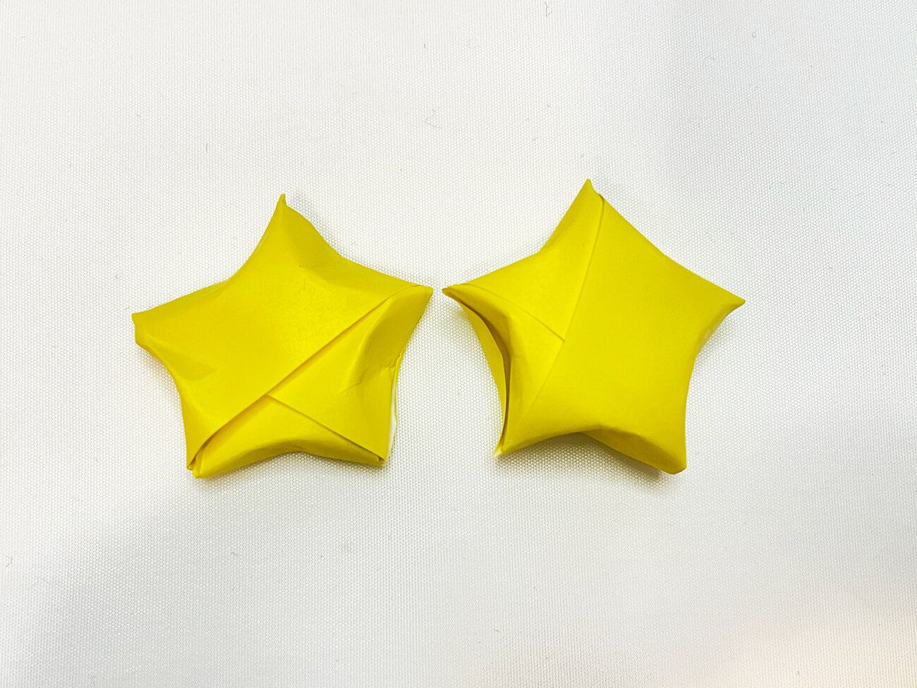 立体的な星の折り紙失敗作と成功作