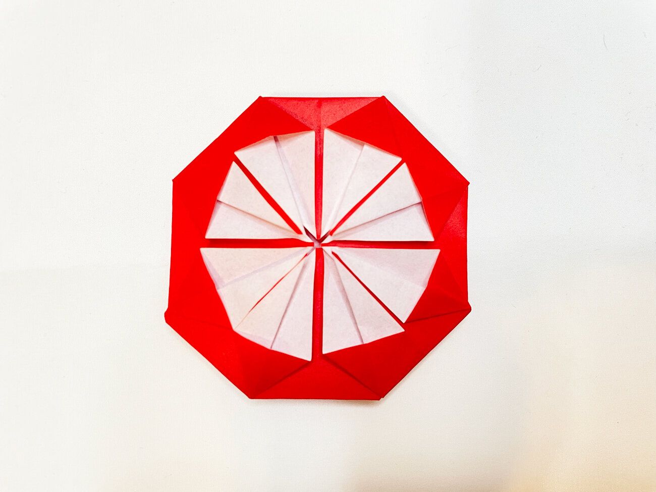 簡単に折れるメダルの折り紙