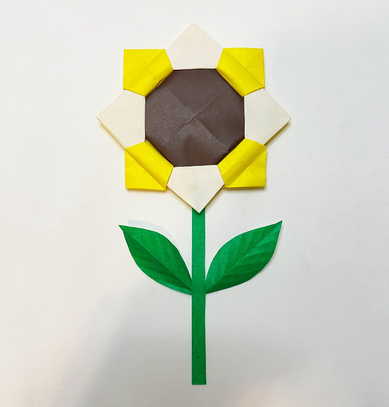 メダルアレンジひまわりの折り紙