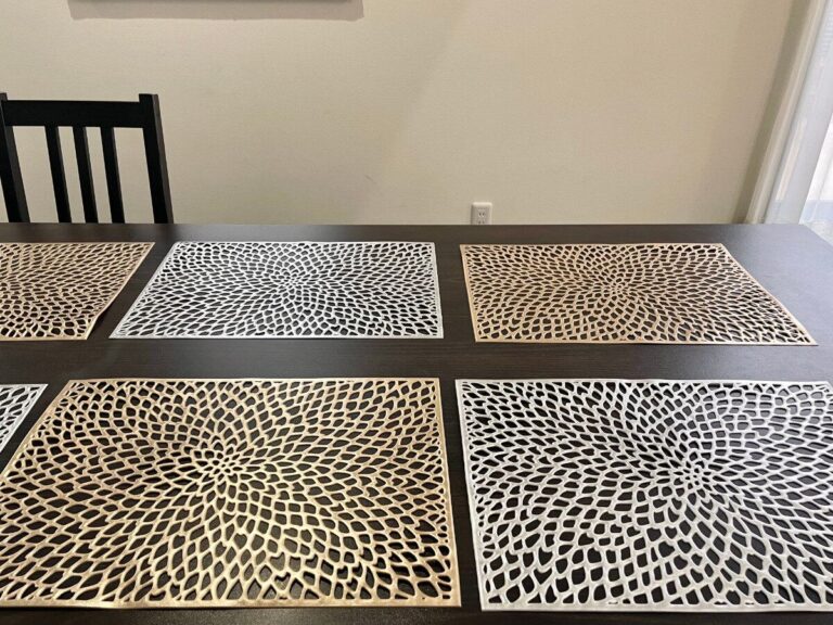 テーブルを華やかに彩る【ダイソー】ランチョンマットがステキ！