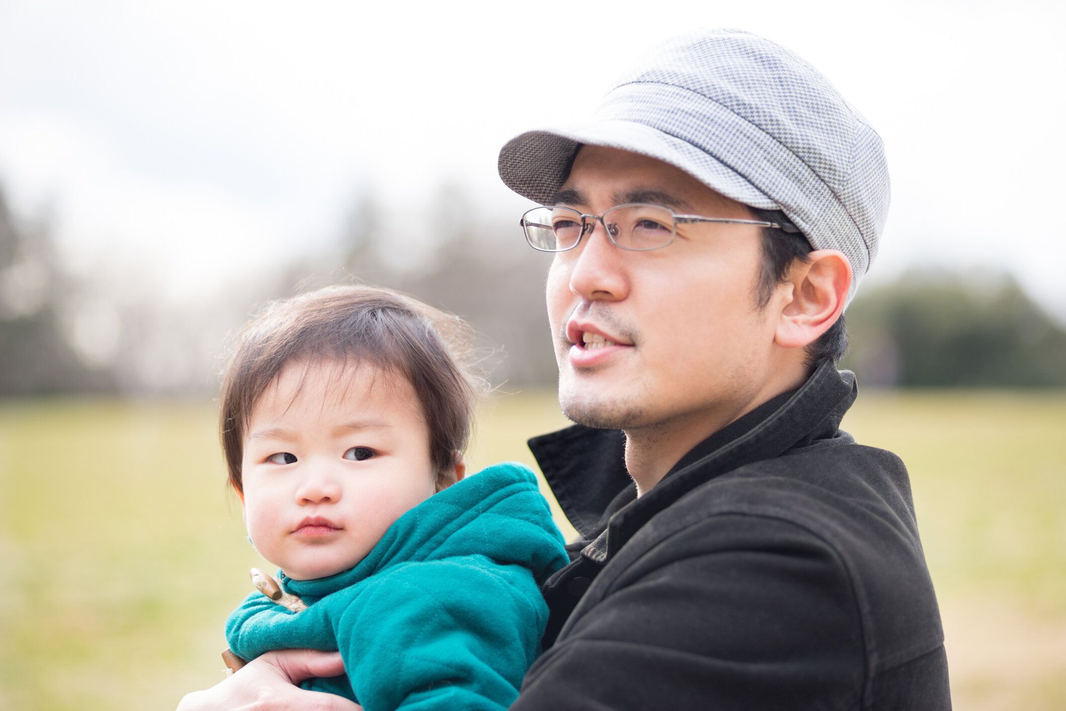 親子、男の子と父親