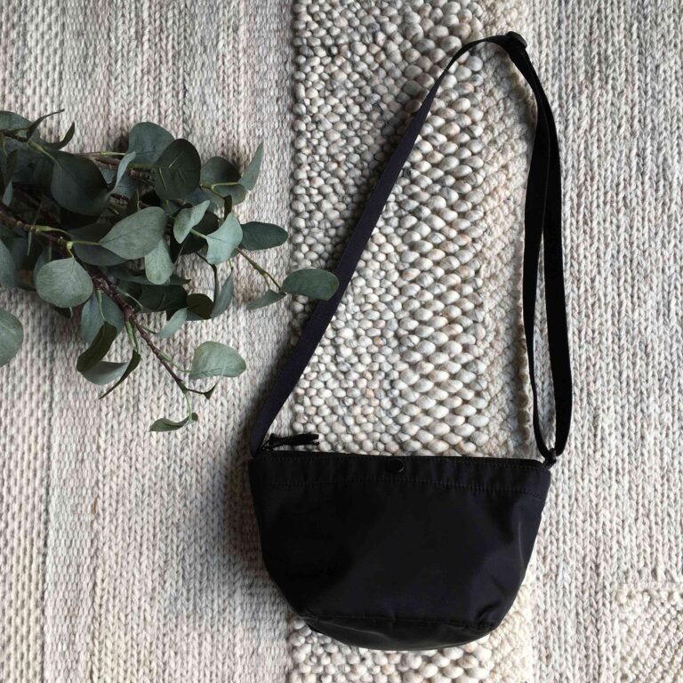 2000万円貯めた人のバッグの中身を大公開！基本の外出カバンを作って超〇〇バッグ！