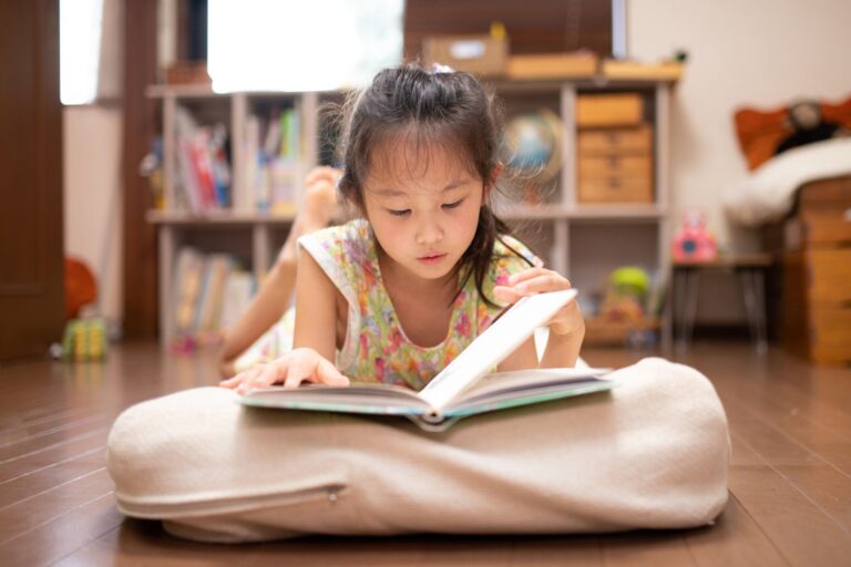 子どもは本を月に何冊読む？みんなのお気に入りの本は