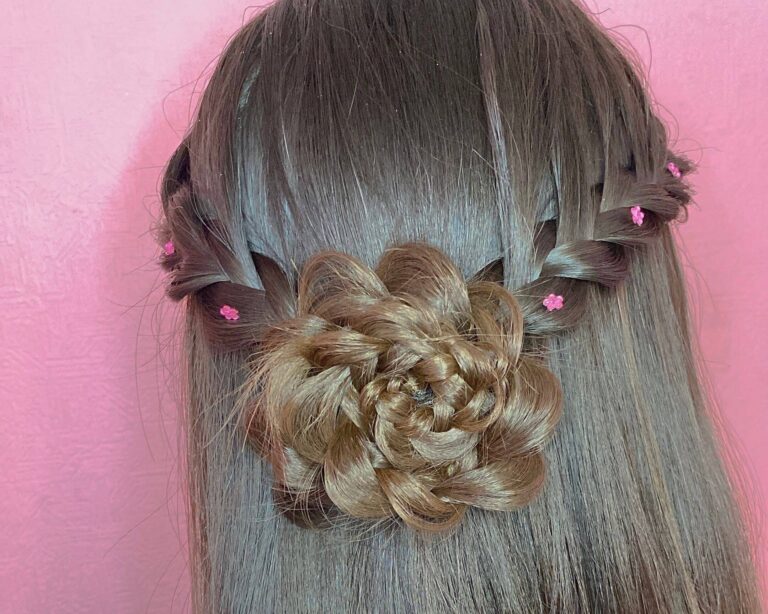 簡単可愛いお花ヘアアレンジ♪
