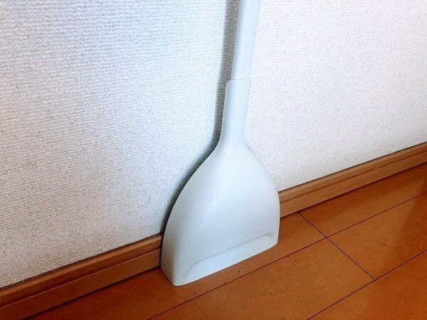 ほうきが自立する