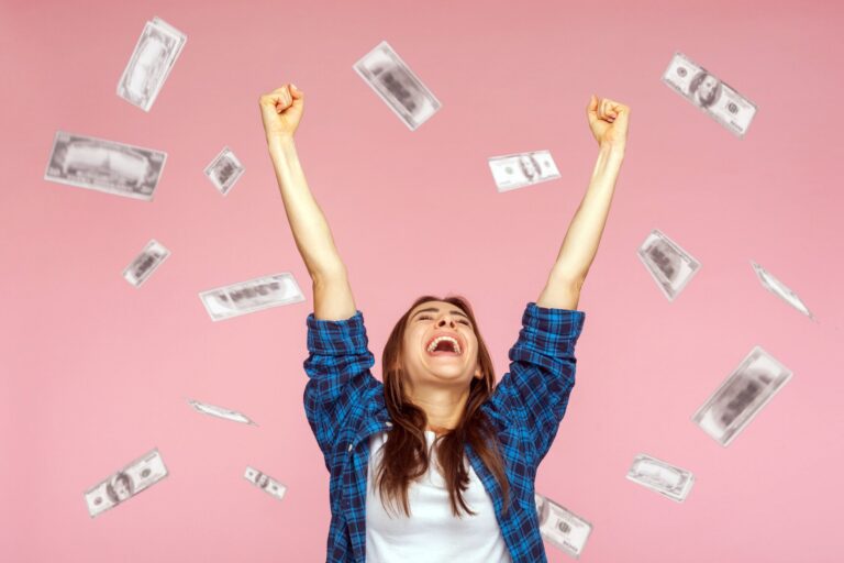 月に10万円以上貯蓄ができる人の秘密!? 「 たったそれだけ？」 お金がみるみる貯まるコツ4選