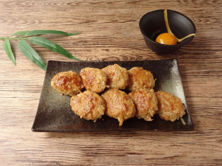 少ないお肉でボリュームたっぷり！包丁いらずでつくれる「もやしつくね」がウマすぎる