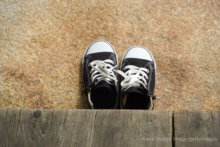 簡単にできる消臭方法や靴洗い方法｜家事のプロが教えるワザも紹介