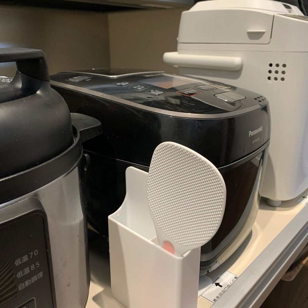 【セリア】しゃもじ立てになるブックスタンド