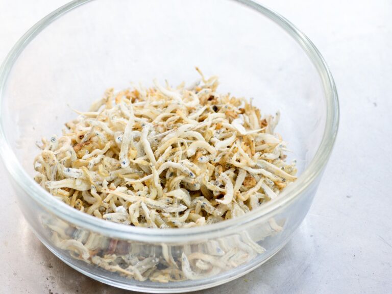 【管理栄養士監修】気になる「ちりめんじゃこ」のカロリーや炭水化物量とは？食べる際に押さえるべきポイントを紹介