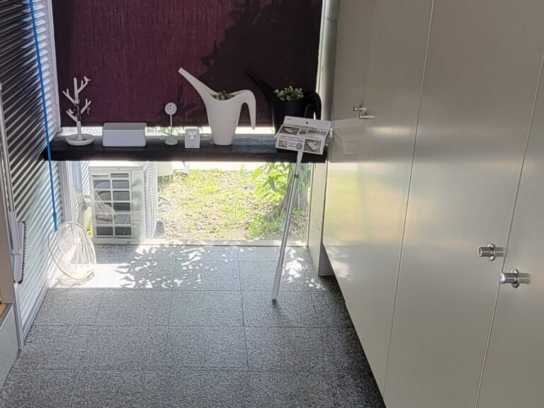 【カインズ】掃除はラクな姿勢でラクにやらなきゃ！水だけでOK！洗剤いらずのブラッシングスポンジが優秀！