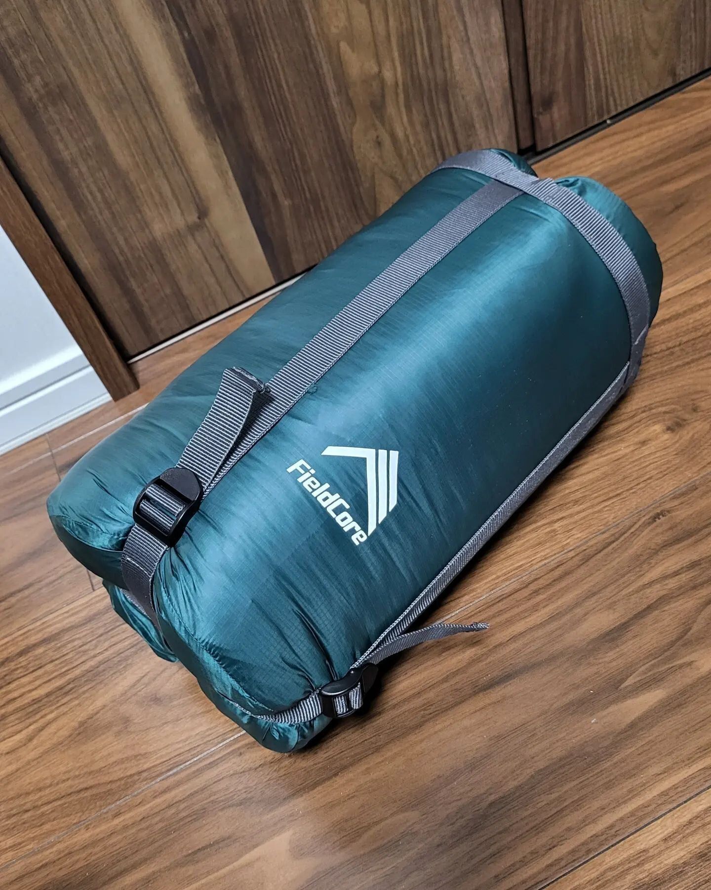 【ワークマン】本格的なキャンプにも活躍するフュージョンダウンシュラフ