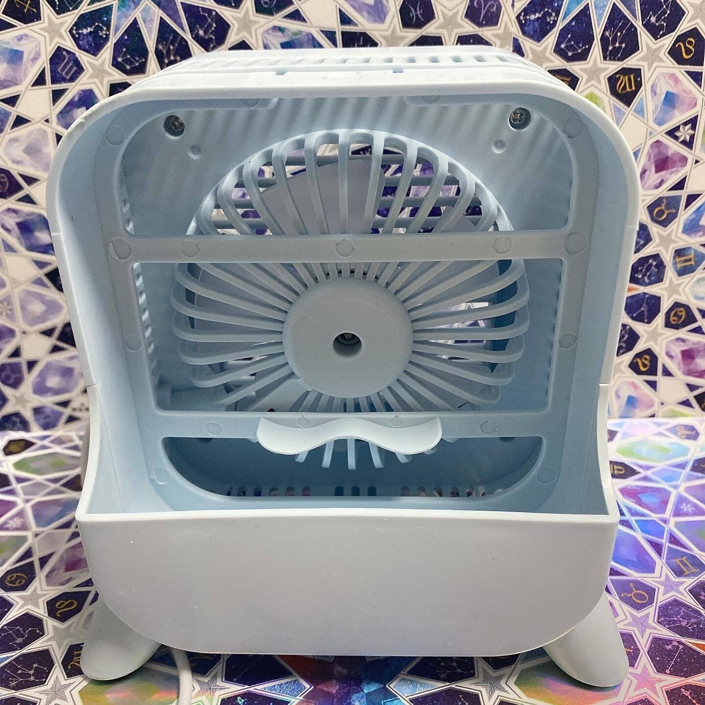 【ダイソー】保冷剤を入れることができるミニ扇風機