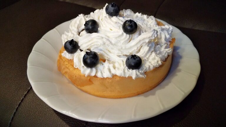 【材料ほぼ3つ】スイーツ苦手でもつくりやすい！ローカロリー＆ギルトフリーなケーキで満足感◎