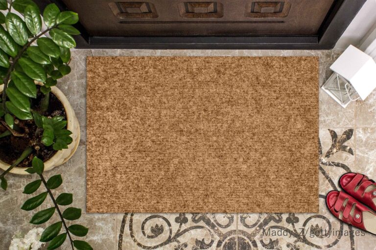 「玄関マット」の正しい洗い方を解説｜洗う際の10のポイントも解説