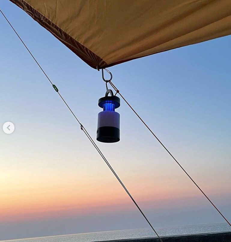 【ワークマン】夏のアウトドアの必需品に！「ASSIKE 充電式モスキートキラーランタン」