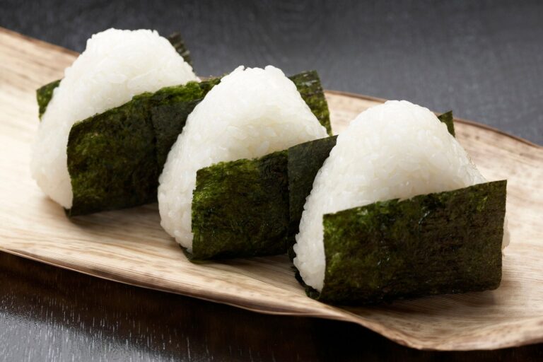 「おにぎりダイエット」って効果あるの？ポイントやおすすめレシピを紹介