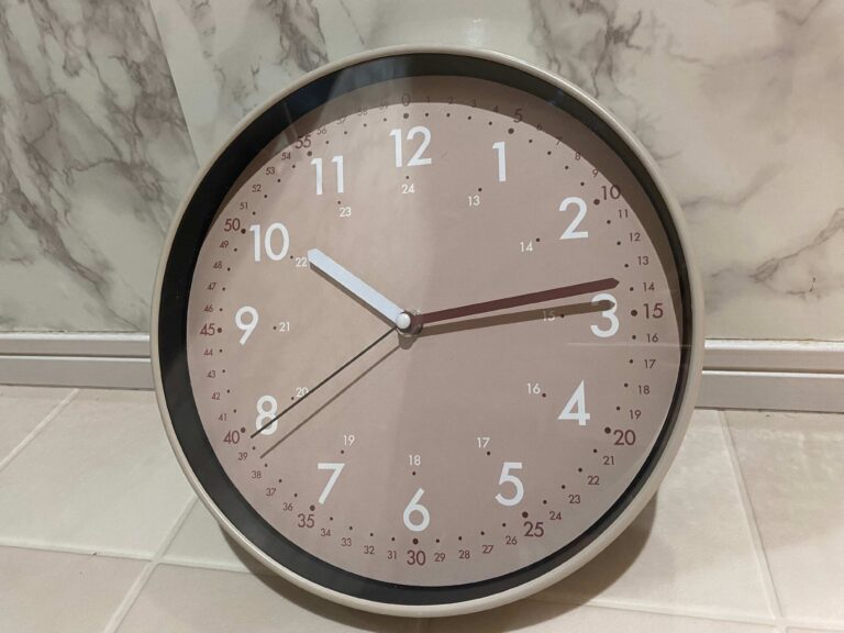 【3coins】時計の勉強にぴったりなオシャレ知育掛け時計