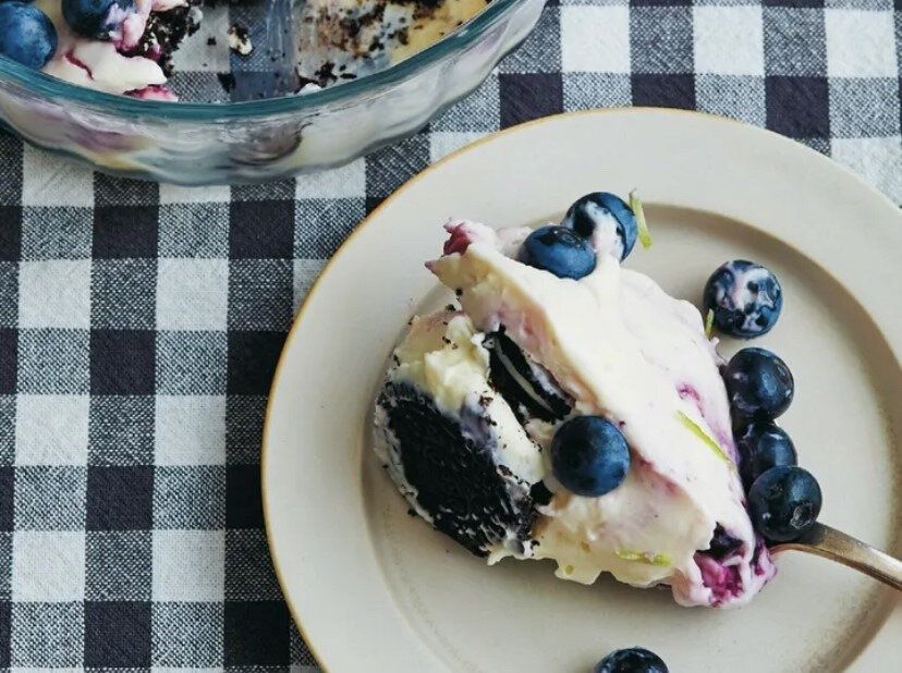 オレオとブルーベリーのレアチーズケーキ