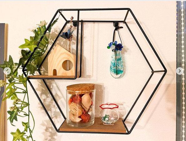 【ダイソー】こんなおしゃれな飾り棚もダイソーで売っているなんて驚き！