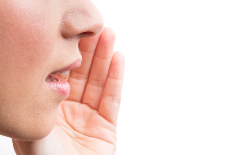 SNSの投稿を監視、意識高すぎ‥…ママ友グループで嫌われがちなママの言動5選