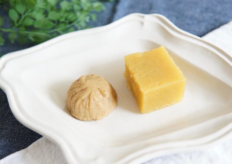 【ローソン】芋も栗もどちらも食べたい人の味方、味の比較も楽しめる「栗きんとん・芋ようかん」