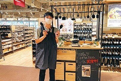 寄るなら、どっち？道の駅ＯＲ無印良品？全国の超個性的な大型店がすごいことになっている