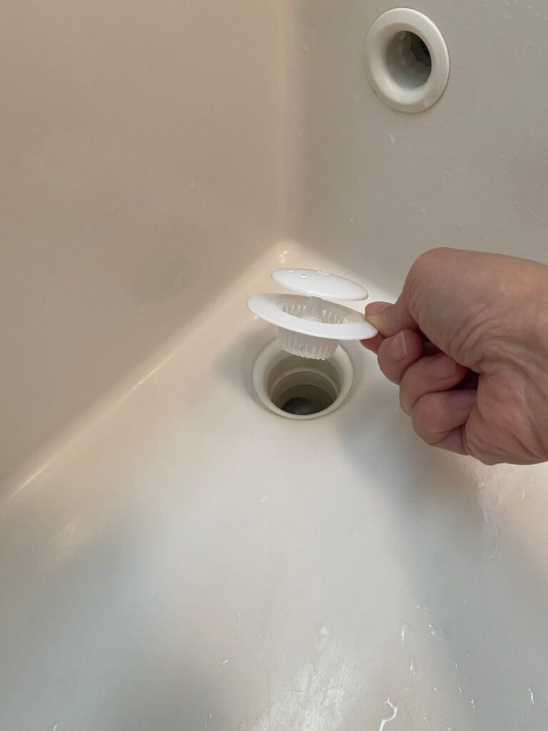 今だけ増量！洗面所の排水口掃除とサヨナラできたダイソーの神アイテム