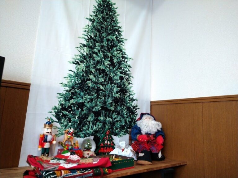 【クリスマス】簡単に華やかに飾る！？タペストリーツリー４つの魅力