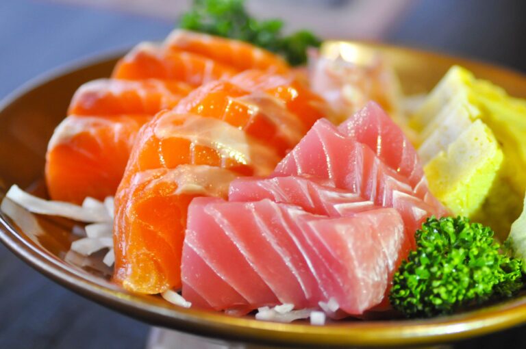 「刺身」の冷凍方法は？上手な保存のコツやおすすめの活用レシピを紹介