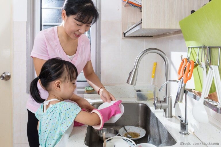 「よくできたね」は違う？子どもの自己肯定感が育つ「家族の一員としての目線」とは