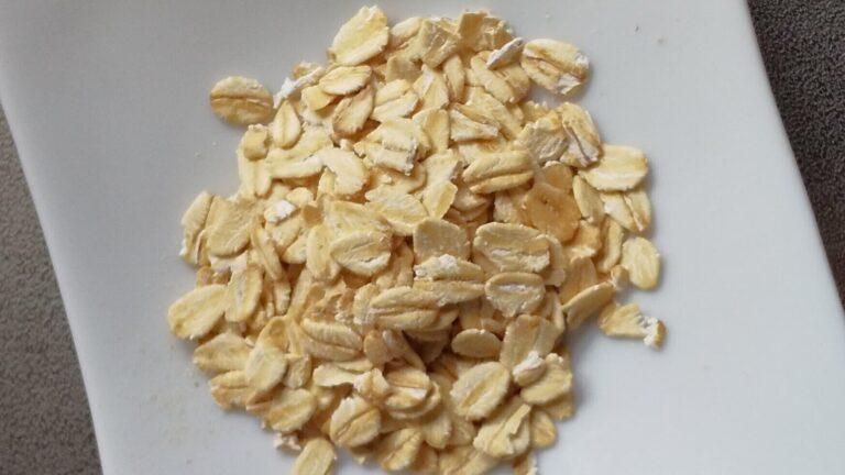 ふつうのケーキに飽きたらつくってみて！「オートミール」でつくるギルトフリー＆栄養満点なケーキレシピ