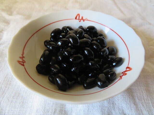 あまった黒豆の消費に！身近な材料と組み合わせてつくれるレシピ3