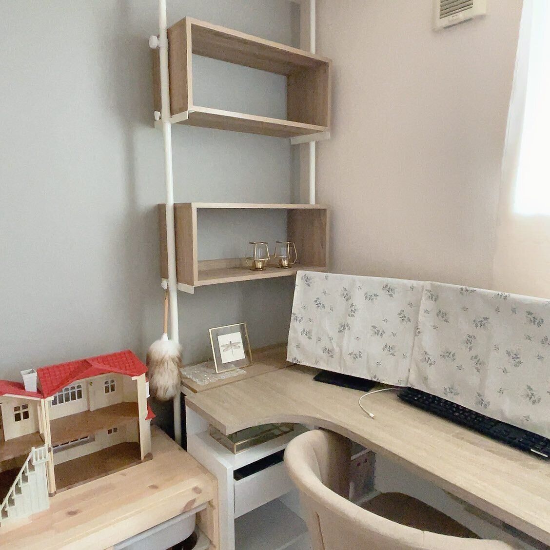 つっぱり棒を使ってオリジナルラックの完成