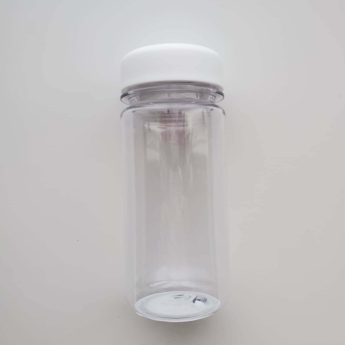 【セリア】シンプルな白いふたのボトルならハンドメイドの材料にも使える